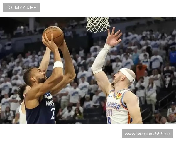 戈贝尔挡拆护框提升防守效率拉开内线差距